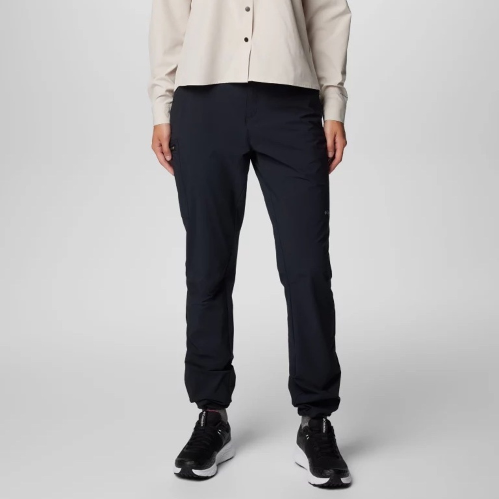Columbia Black Cargo Pants Structured Design
